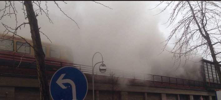 Πανικός στο Βερολίνο: Πυκνός καπνός σε πολυσύχναστο σταθμό (βίντεο)